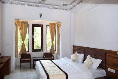 Budget Hotels Near Bus Stand Udaipur